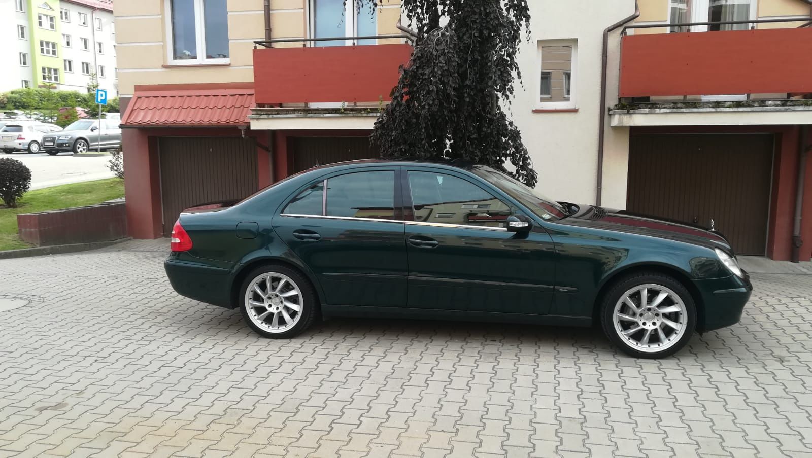 Sprzedam ładnego i zadbanego Mercedesa benzyna z gazem .Automat klima