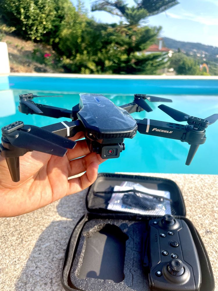 Drone pro com câmara e acessórios