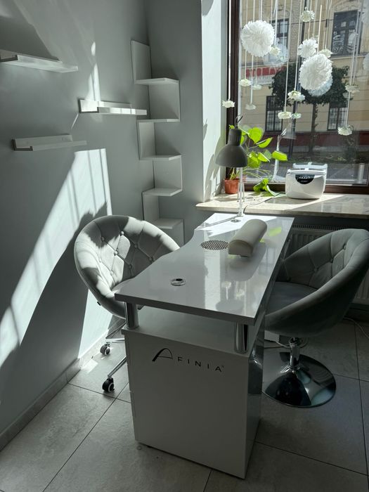 Stanowisko Manicure-Pedicure pełny zestaw