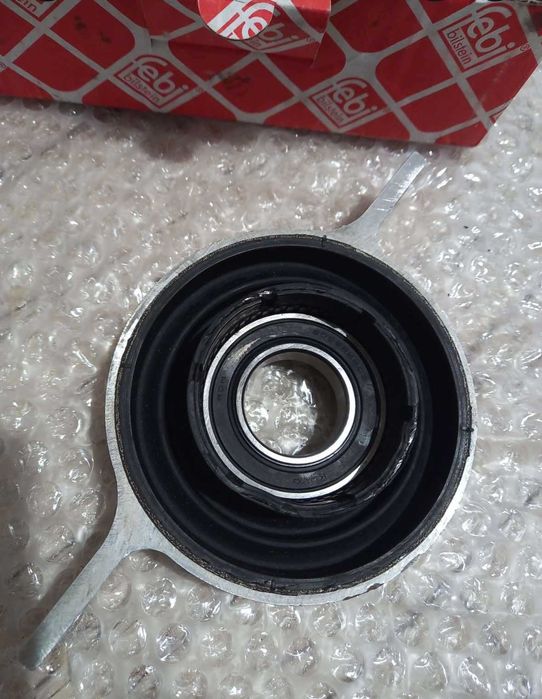 Podpora wału z łożyskiem BMW  44563