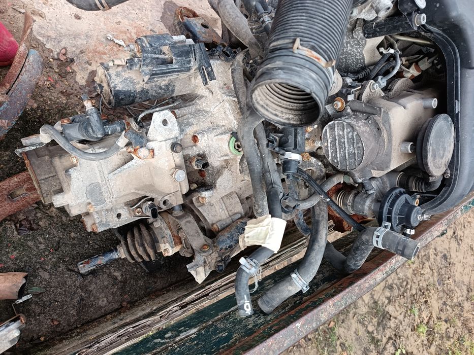 Sprzedam silnik Audi Volkswagen Polo cady bus 1.9tdi skrzynia biegów