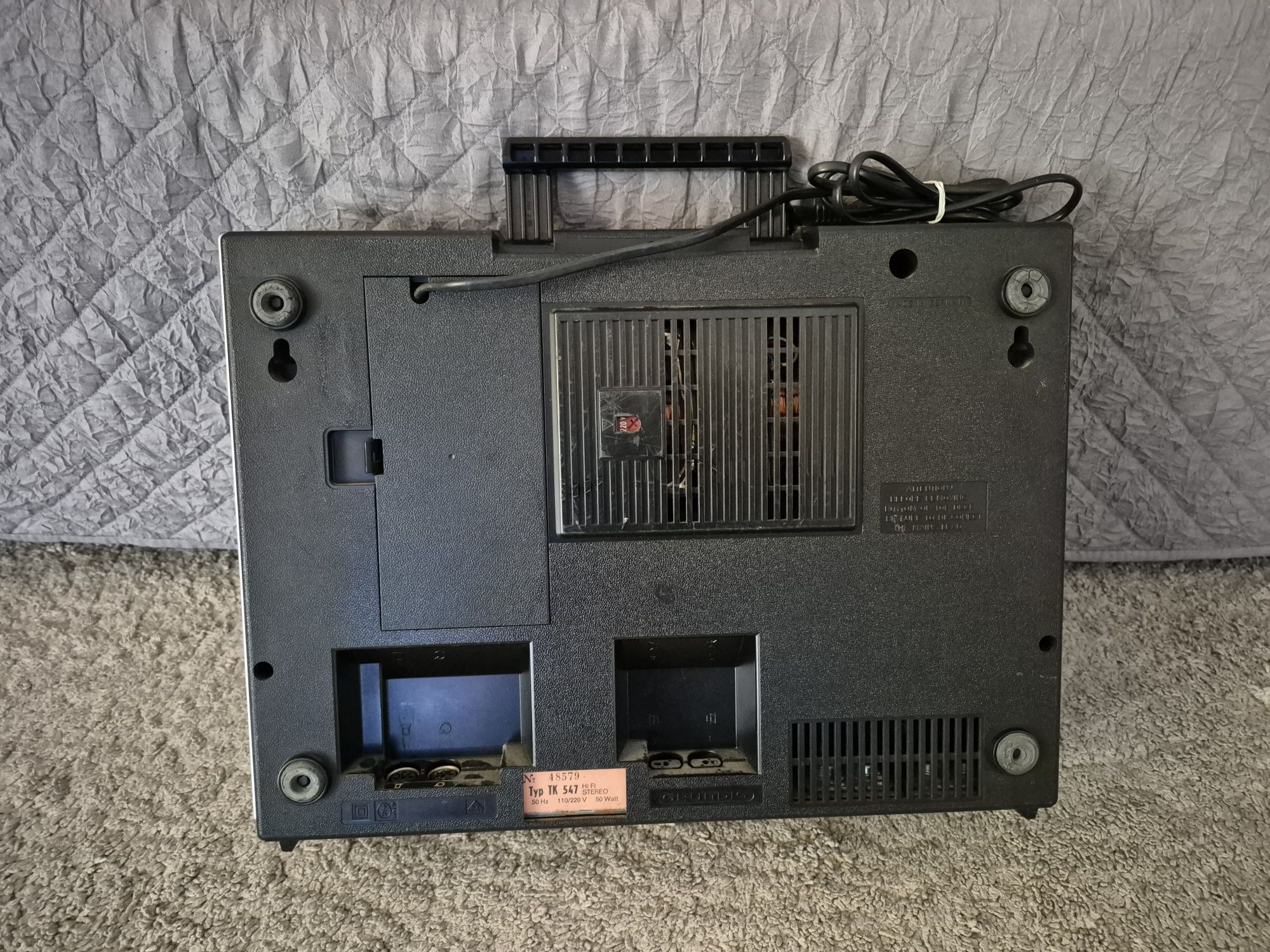 Magnetofon szpulowy Grundig TK 547