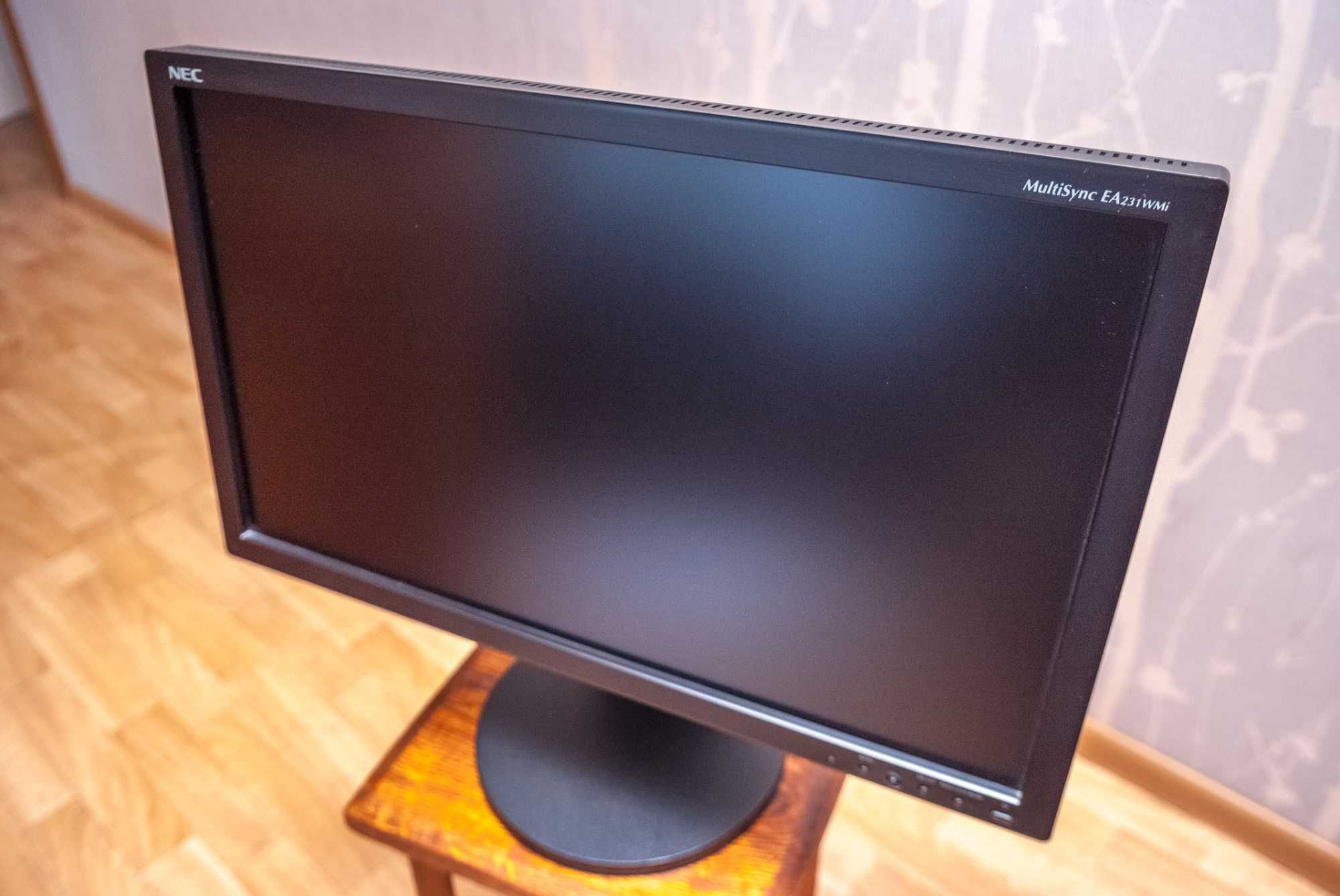 дизайнерский монитор 23" на IPS-матрице NEC MultiSync EA231WMi