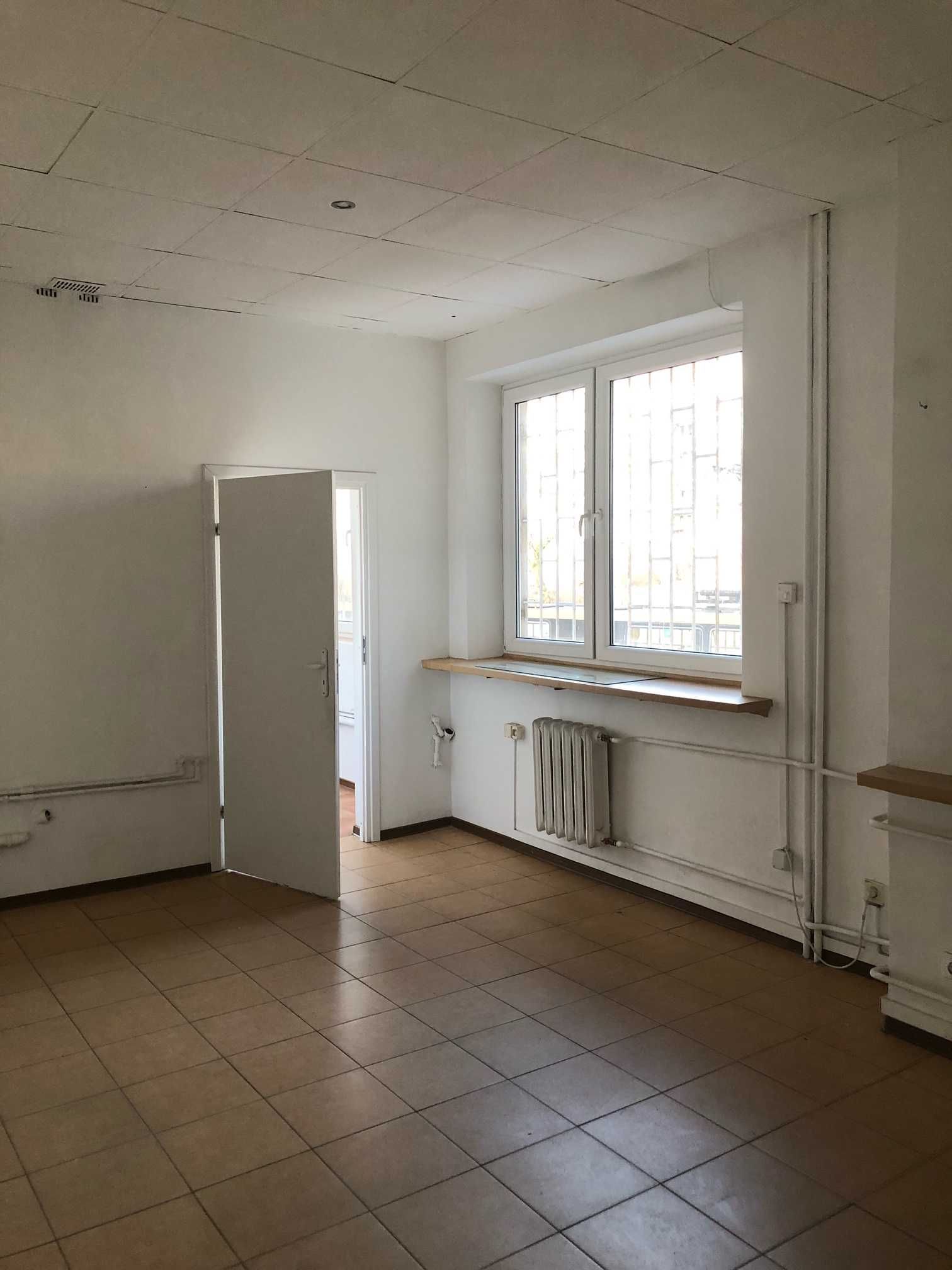 pawilon handl. usł. 31m2
