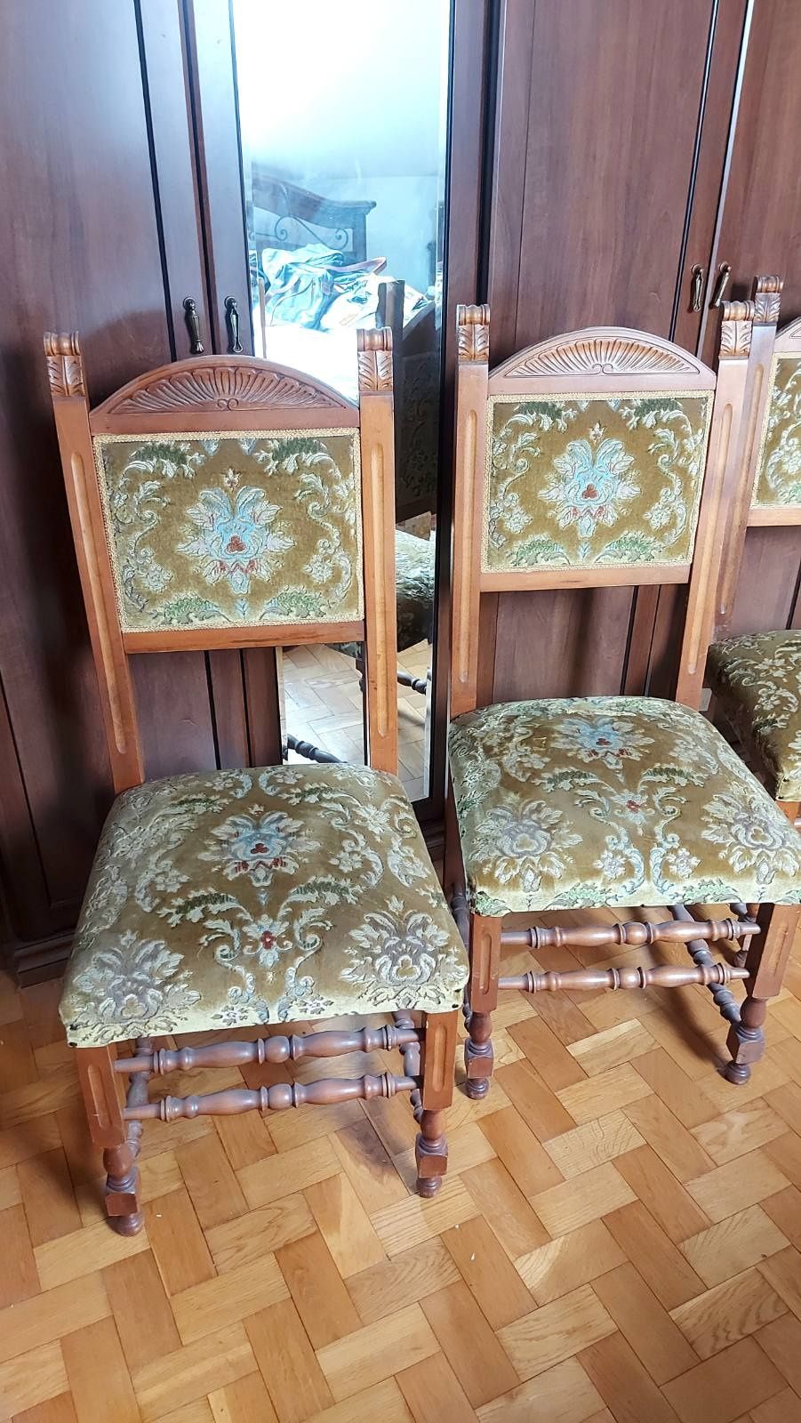 Продається 6 італійських стільців