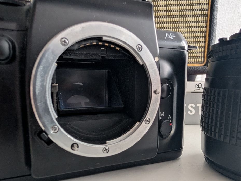 *MINT* Nikon F401 + Nikkor AF 35-80mm F4-5.6 D