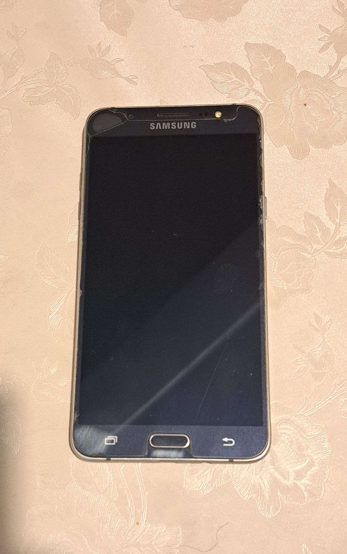 Samsung Galaxy J7