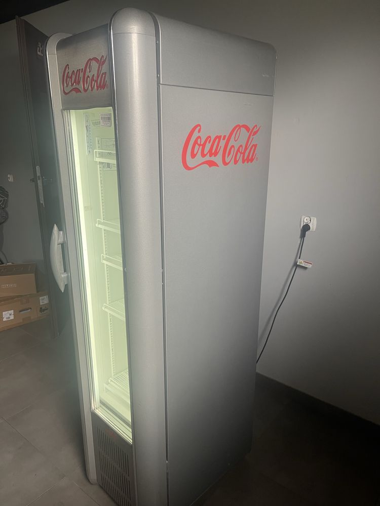Lodówka Coca cola wysoka