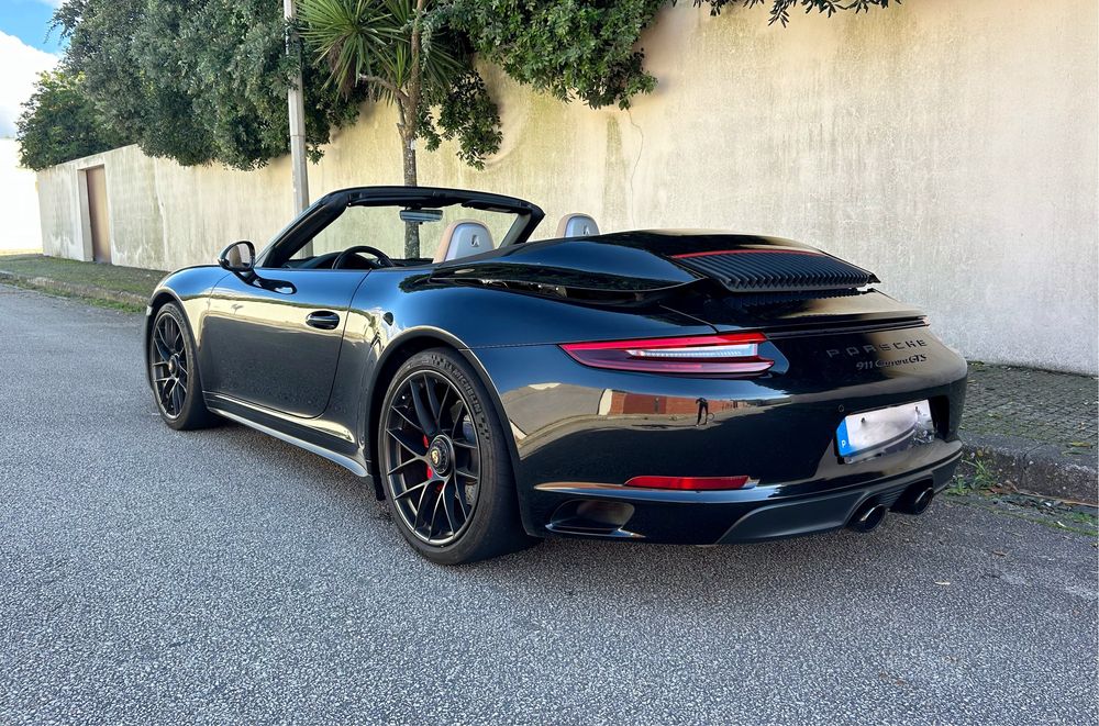 Porsche 911 GTS Cabrio