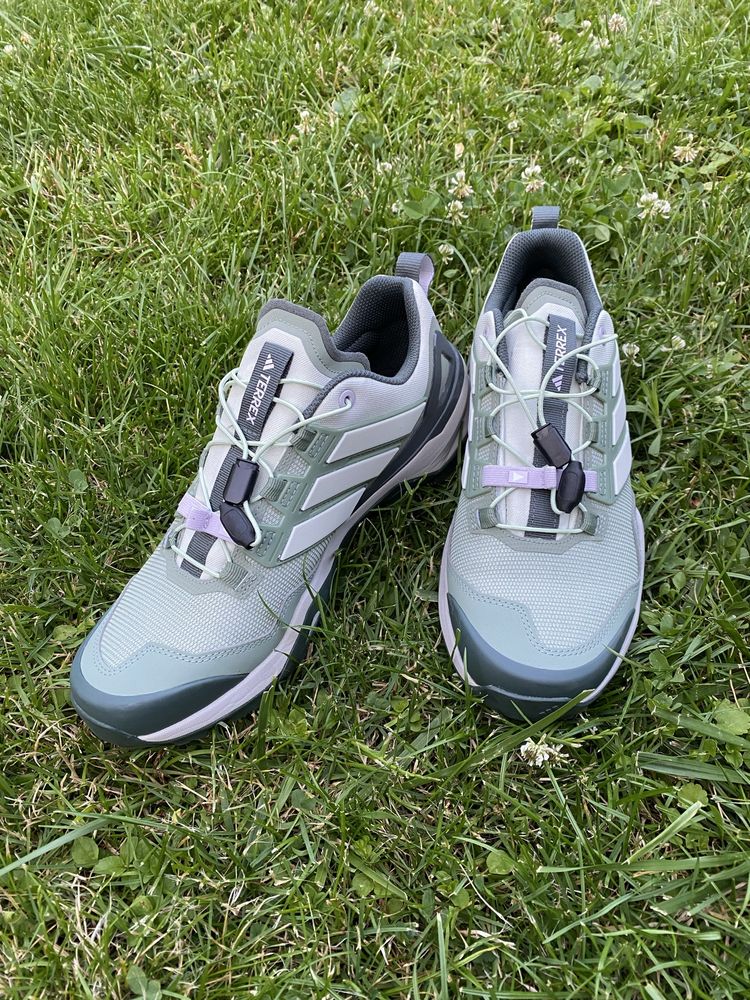 Кросівки Adidas 42 Terrex