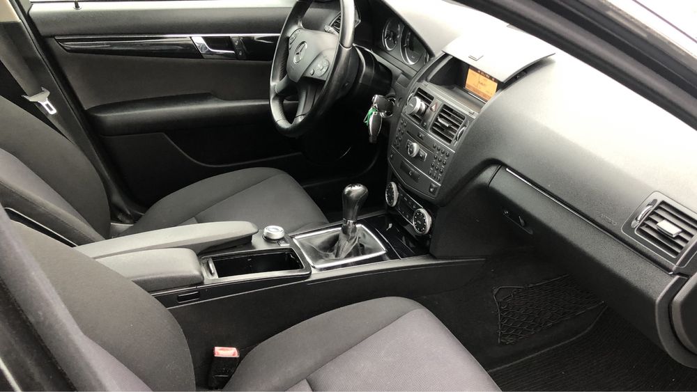 Mercedes Elegance  c 200 kompressor lpg  2010 z Niemiec