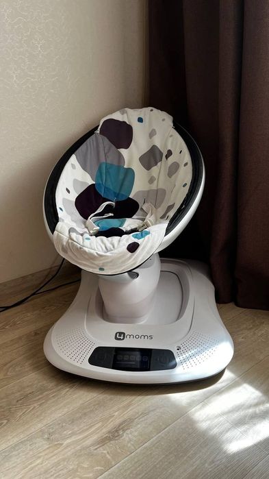 Заколисуючий центр 4Moms mamaroo