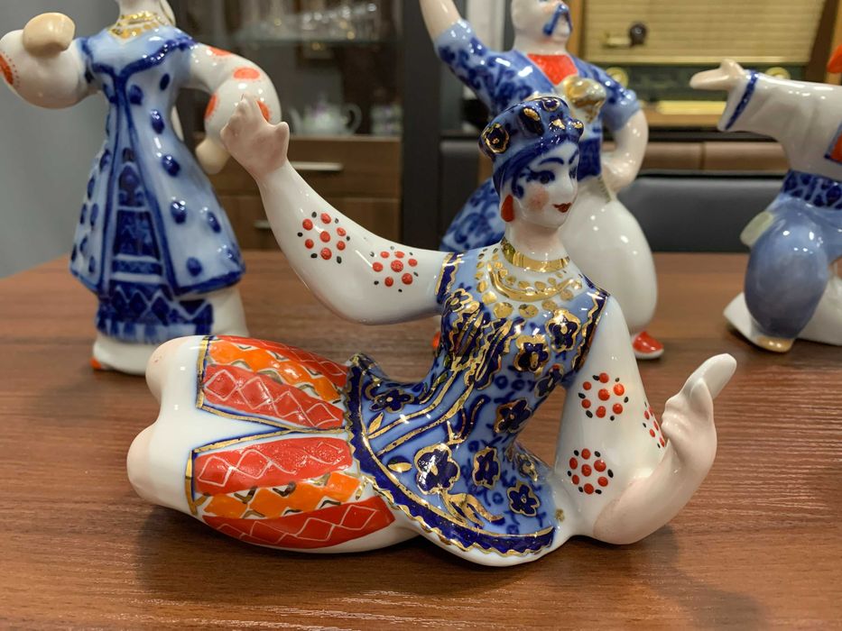 Статуэтки "Энеида" Трегубова В.М. Коростенский фарфоровый завод.