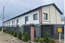 Продаж котеджу з власним двором і мангалом