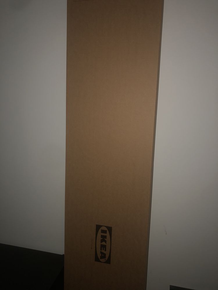Estante com parteleiras IKEA