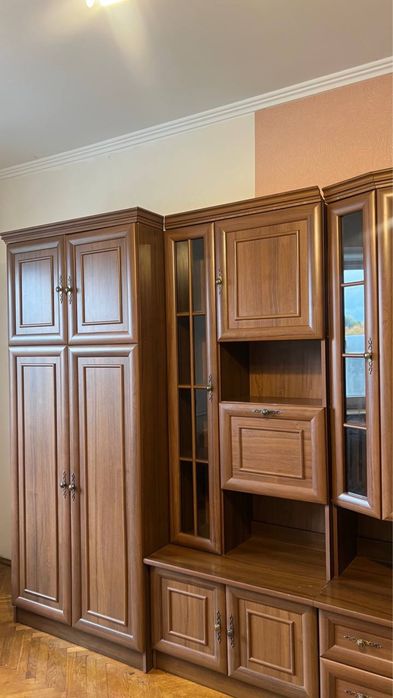 Продам стінку у вітальну б/у