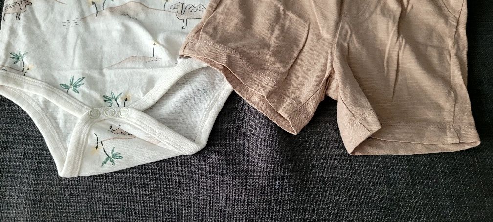 Zestaw letni body+spodenki rozmiar 74