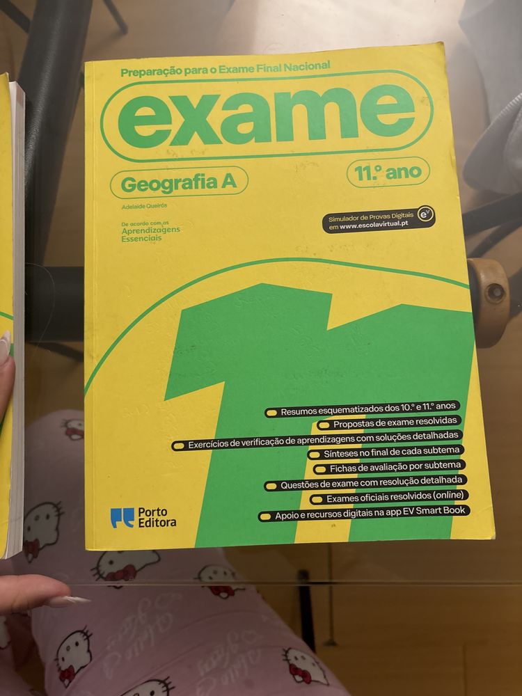 Cadernos de exames 11 ano (ESPANHOL E GEOGRAFIA)