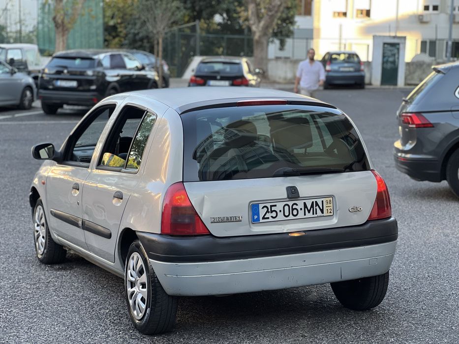 Renault Clio 1.4 A/C - 98
