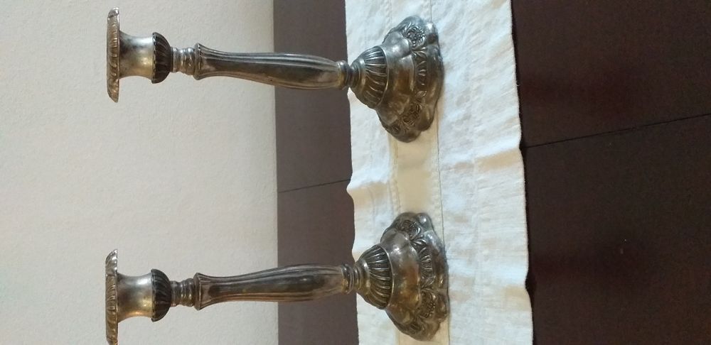 Castiçais em estanho