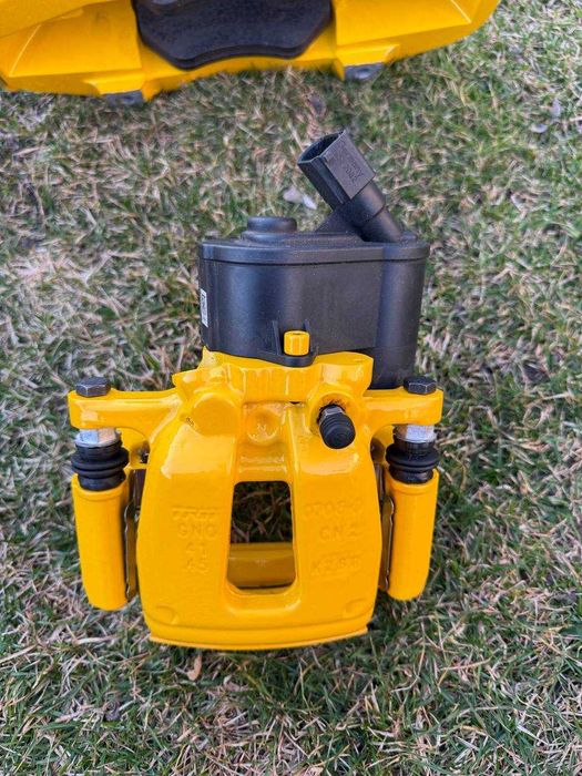 Тормозная система карбон керамика Audi RS6 Мотор та на інші авто