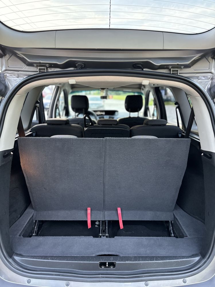 Renault Grand Scenic 2012 року, 1.5 дизель.