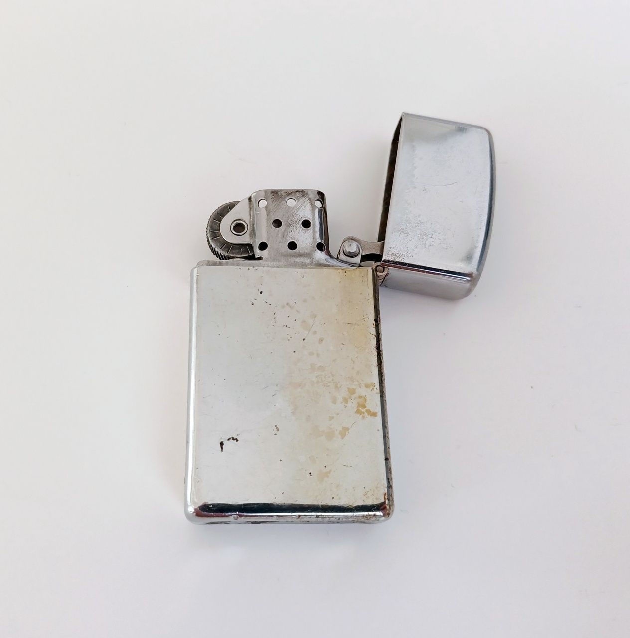 Stara zippo USS San Diego AFS-6 z 1980 roku