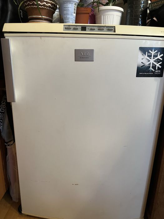 Продається морозильна камера