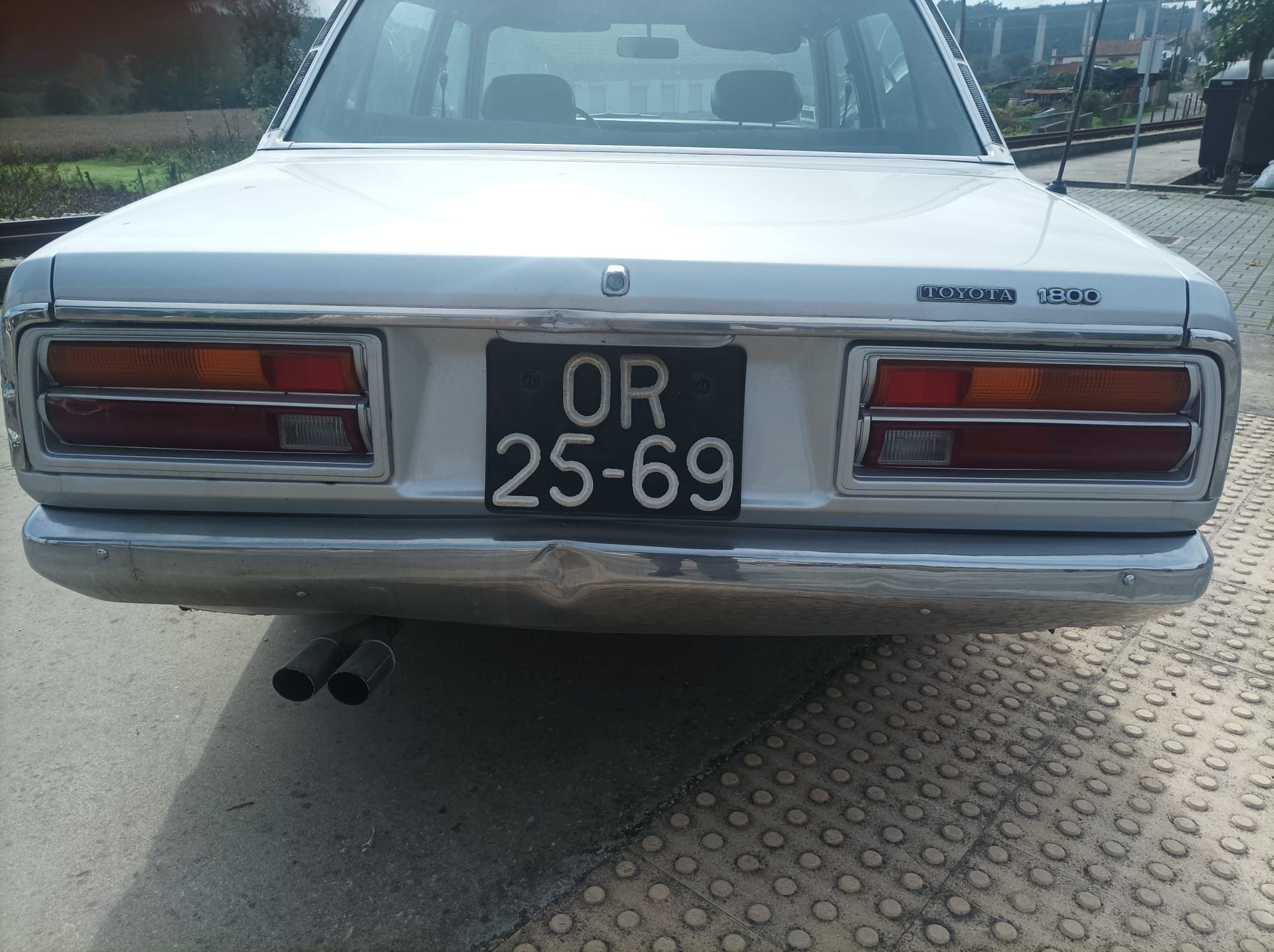 Toyota Corona 1800 de 1976