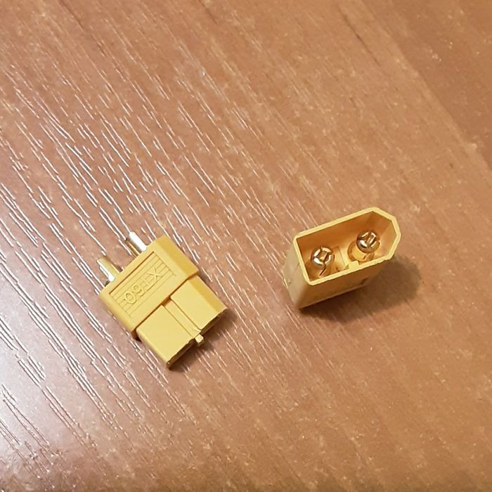 Роз'єм XT-60. Не дорого. Є багато штук.