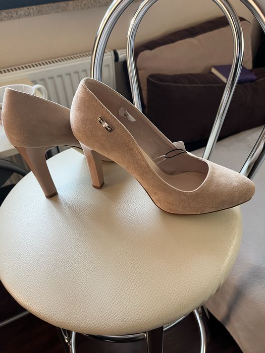 Czolenki jasne bezowy