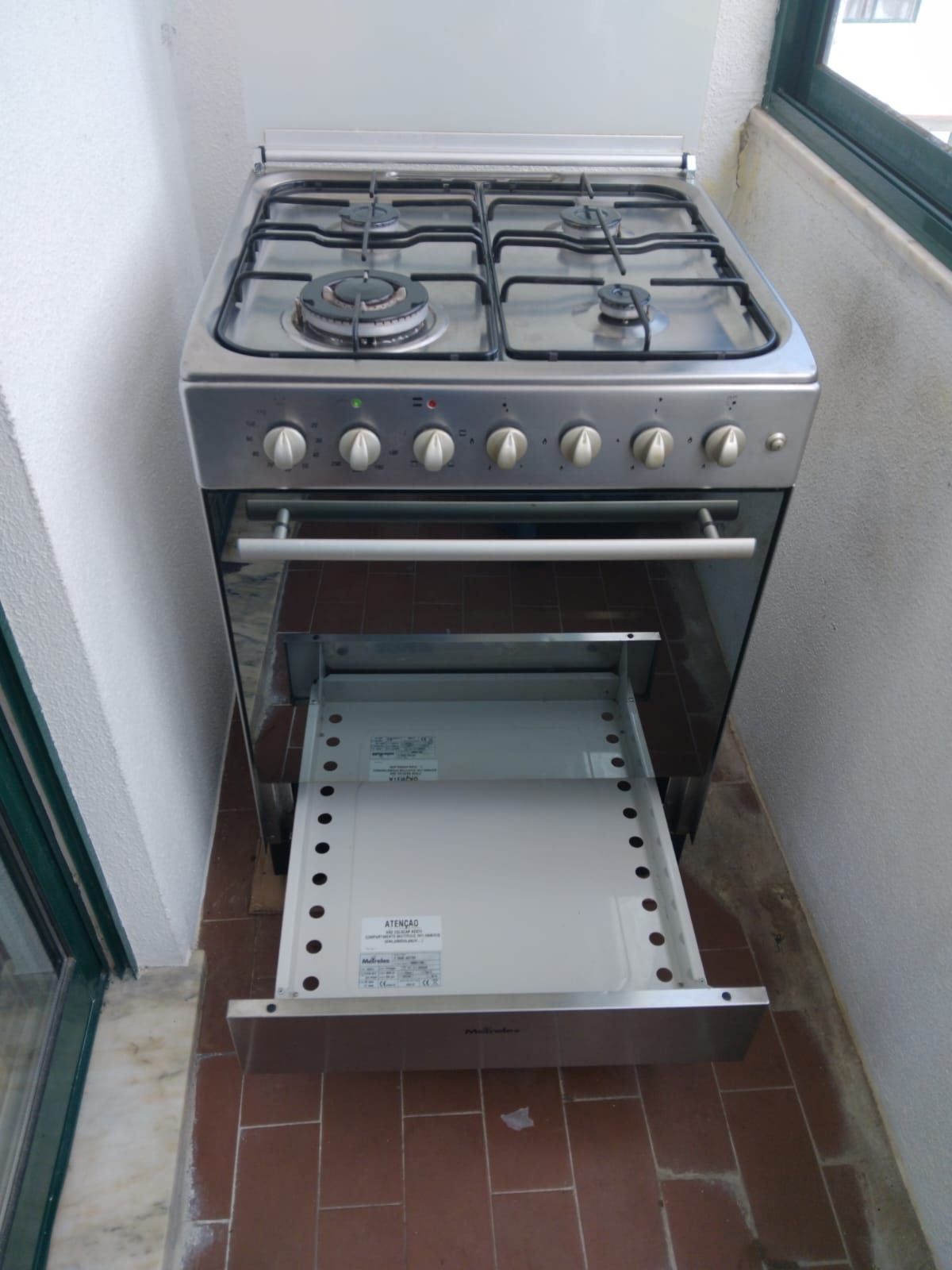 Fogão, a gás,  com forno acoplado
