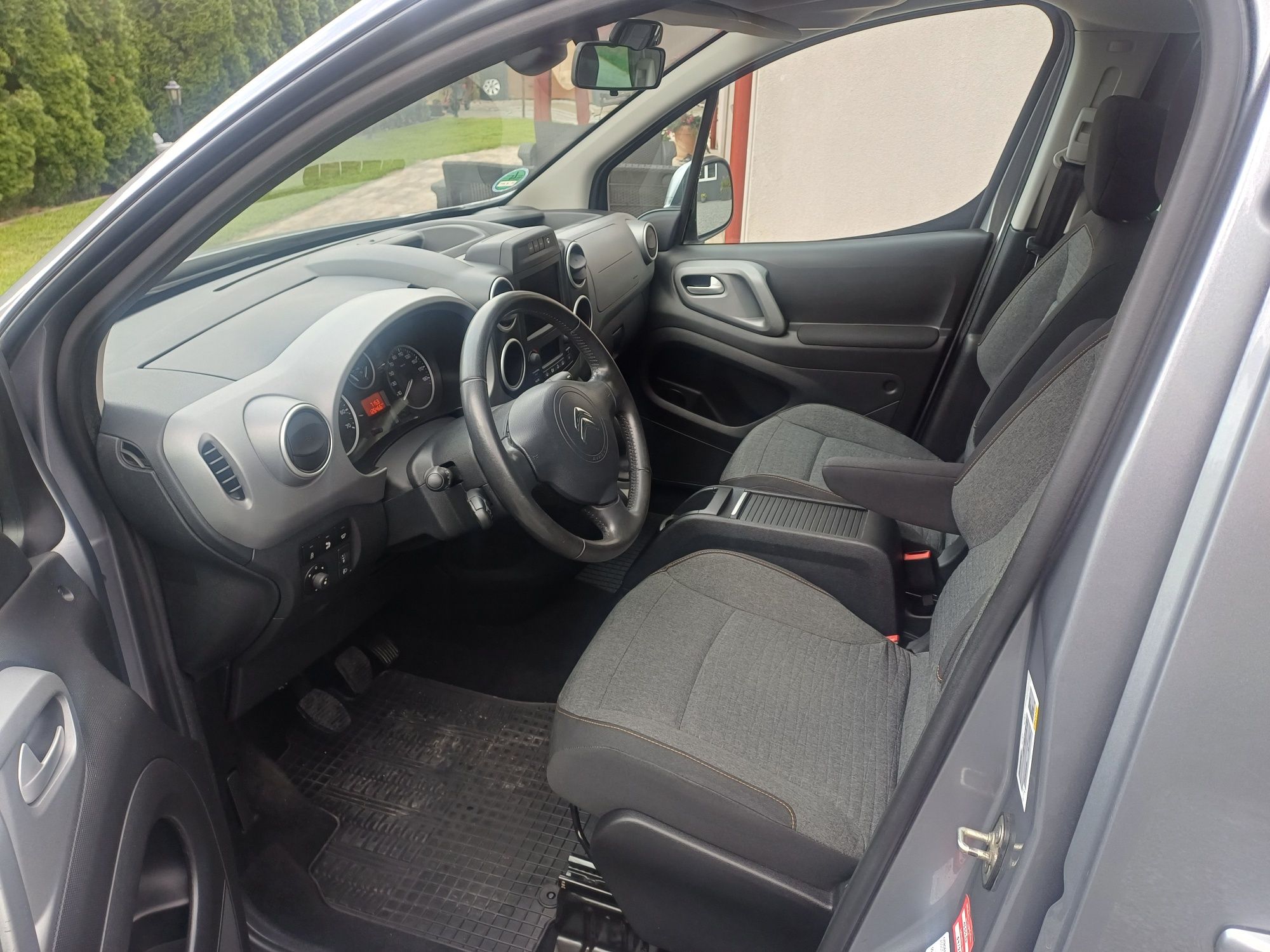 Sprzedam citroen berlingo multispace 2017r.1.6 hdi