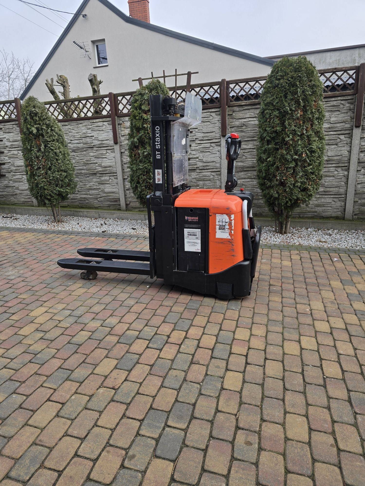 Wózek paletowy masztowy elektryczny Toyota BT SPE 125 sztaplarka 2012r