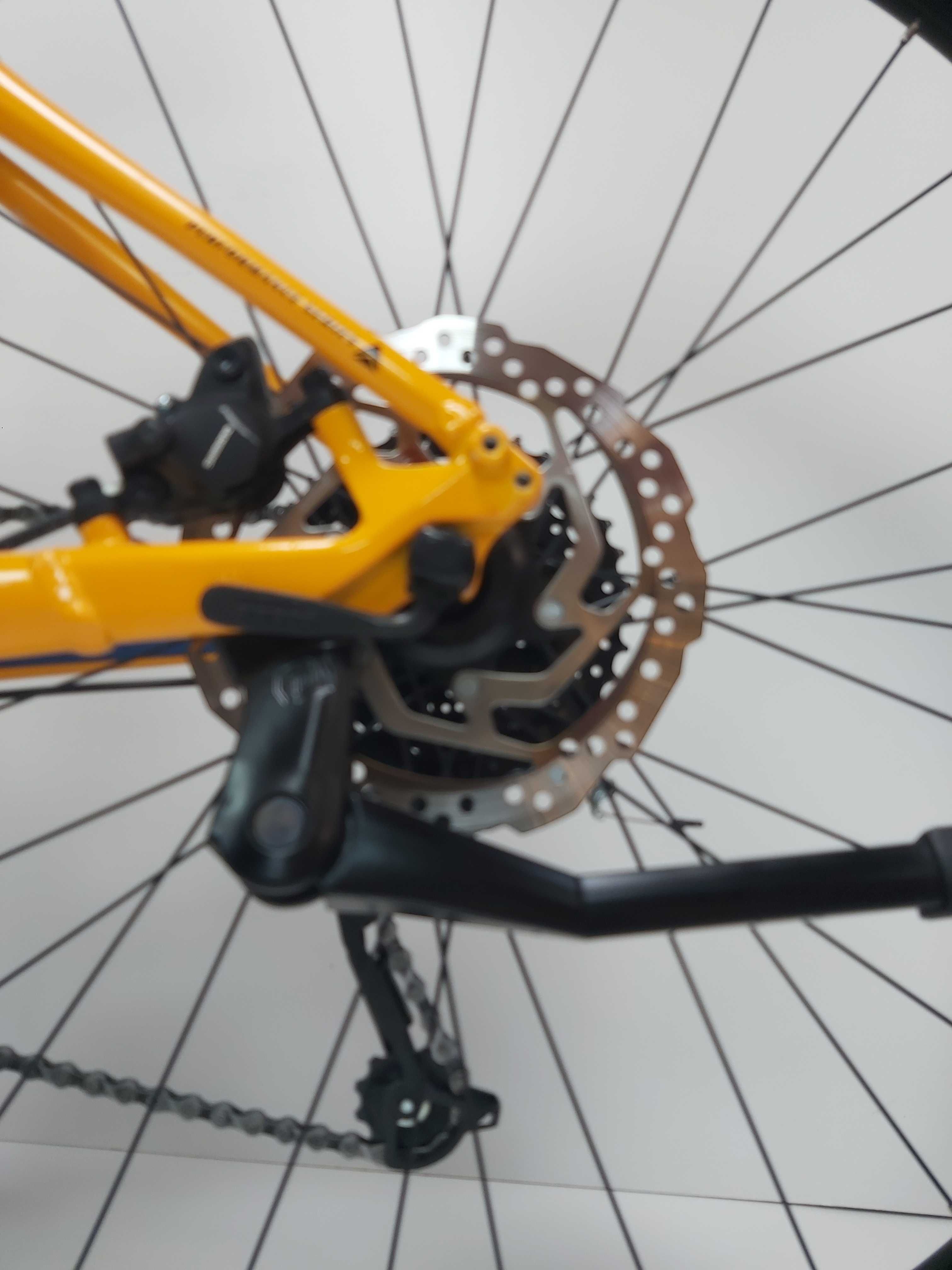 *ROWERYBOCHNIA* BERGAMONT revox 4 r.S (150-165cm) 0461