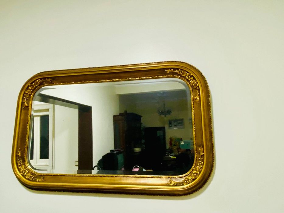 Espelho de madeira e dourado