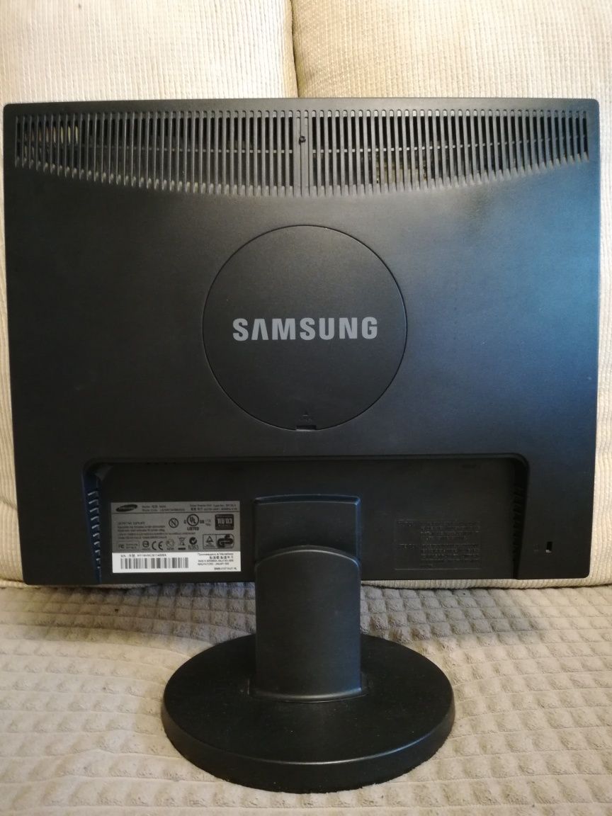 Продам монитор Samsung 19"