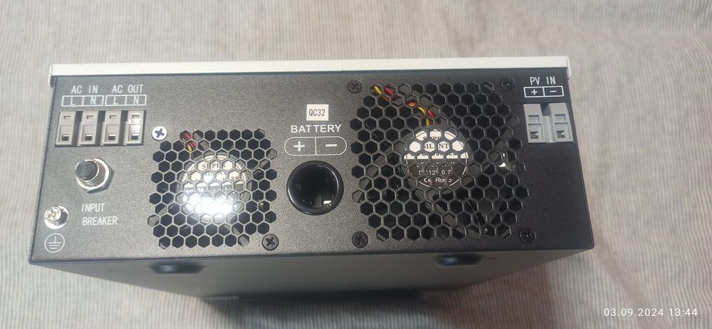 Гибридный солнечный инвертор Daxtromn 1 кВт 12В