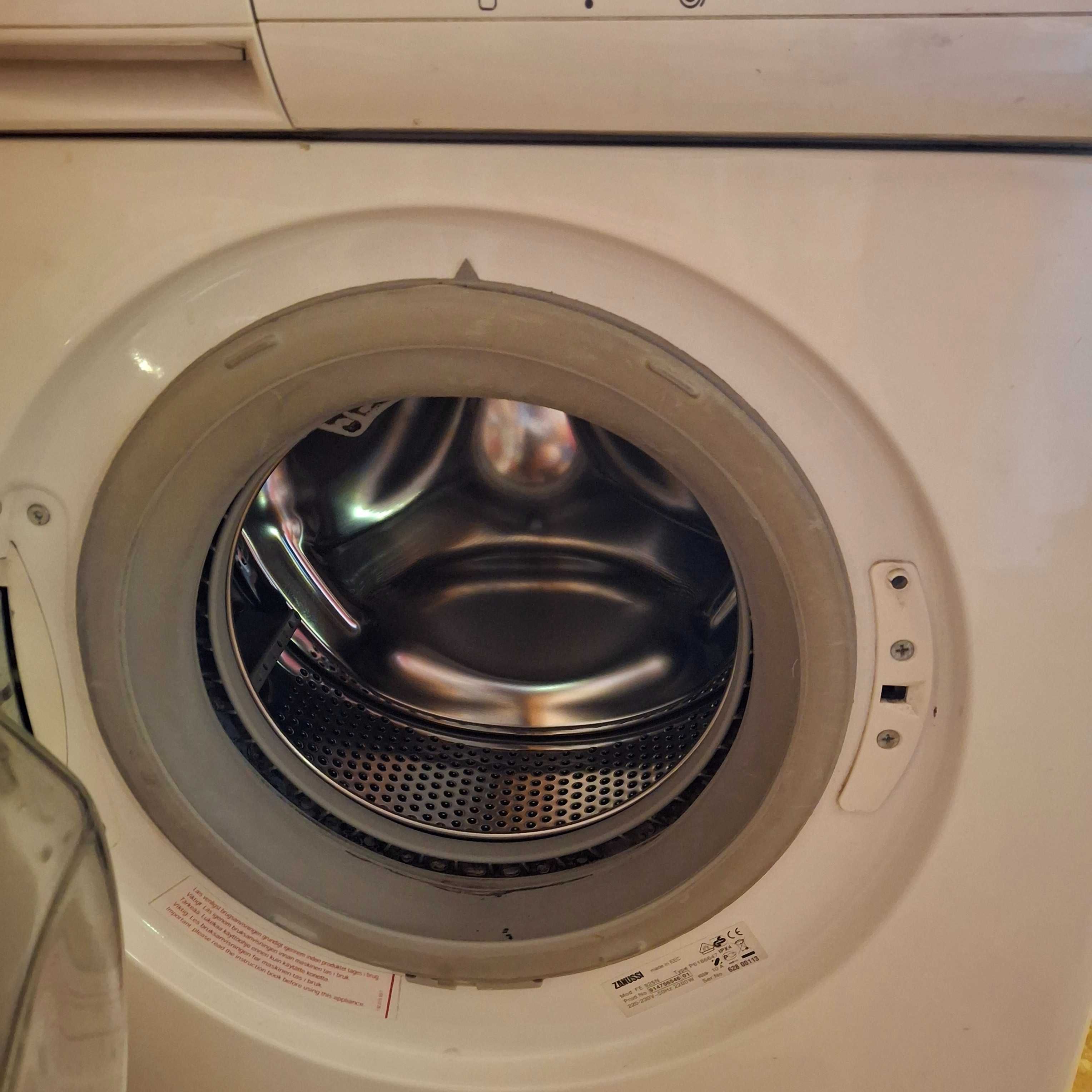 Пральна машинка фірми Zanussi
