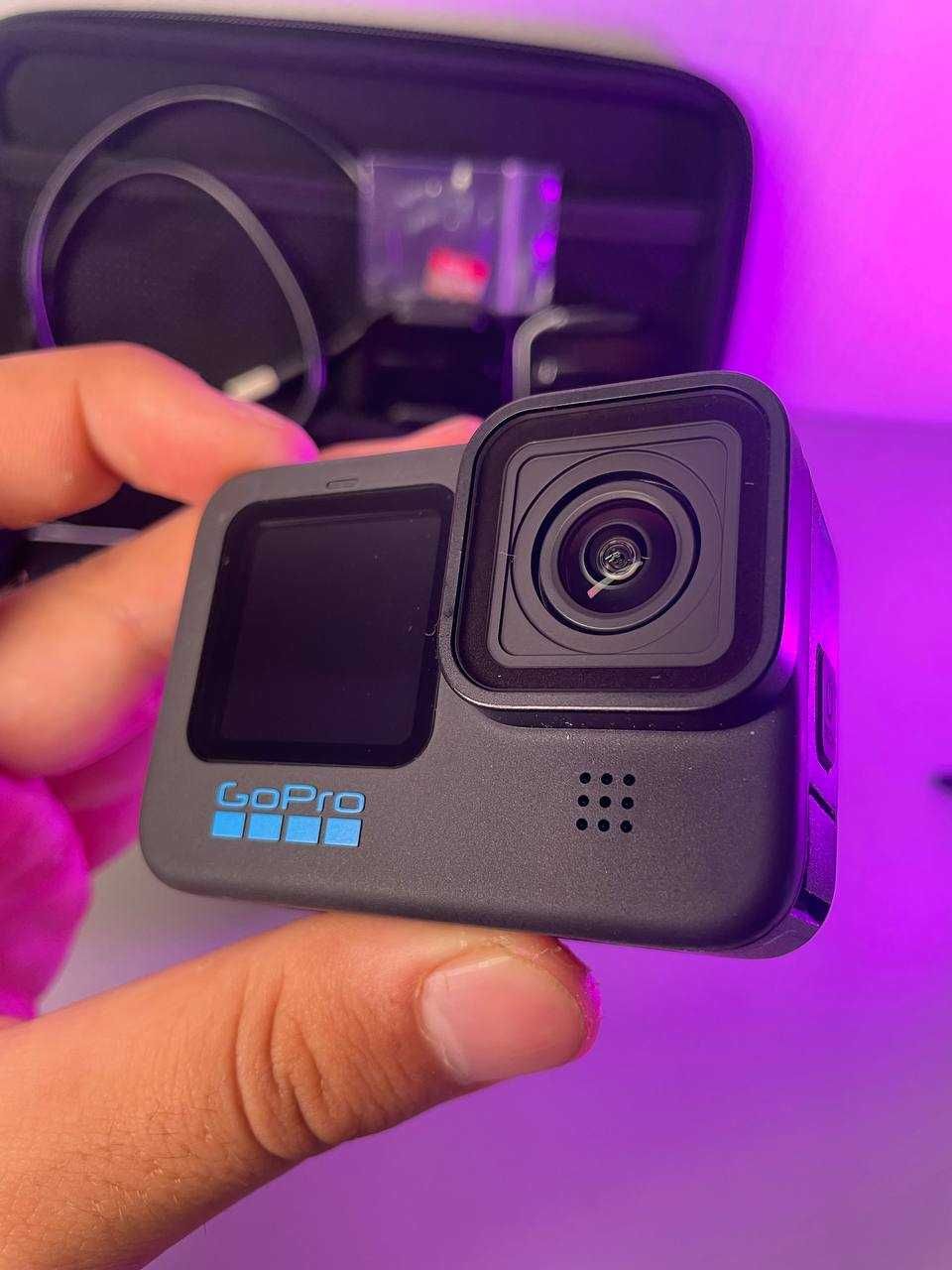 Екшн камера GoPro HERO10 Black з комплектом