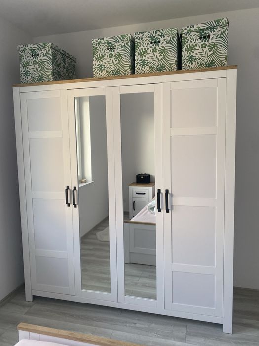 LANZETTE Szafa 4-drzwiowa z lustrem Agata Meble