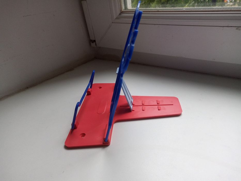 Подставка для книг , планшета , телефона и т.д.