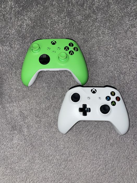 Xbox One S 1TB + 2 pady i gry