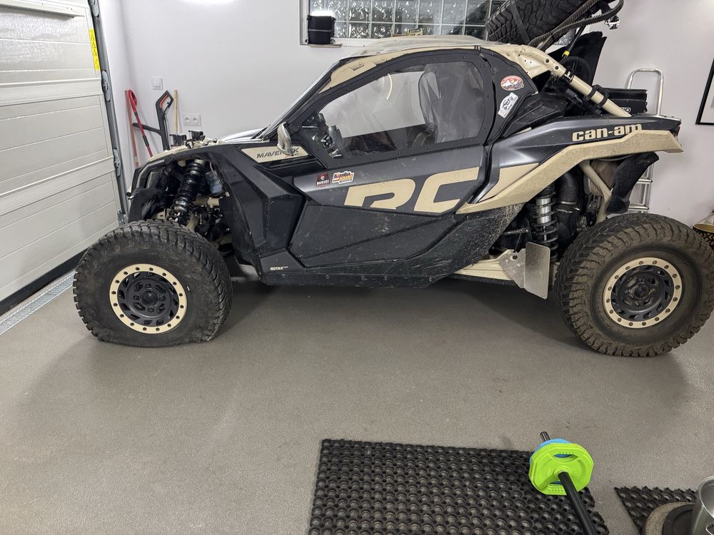 Can am meverick rc 2023r fv