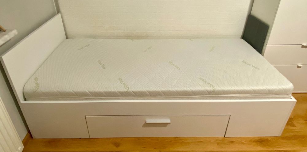 Łóżko młodzieżowe