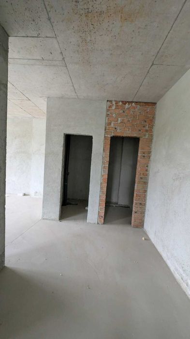 Продаж комерційної нерухомості пр. ЧЕрвоної калини ( Бережанська )