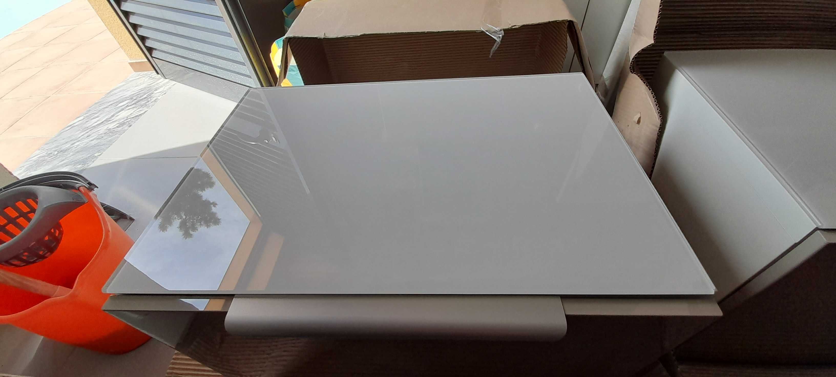 2 Módulos da gama Besta do Ikea