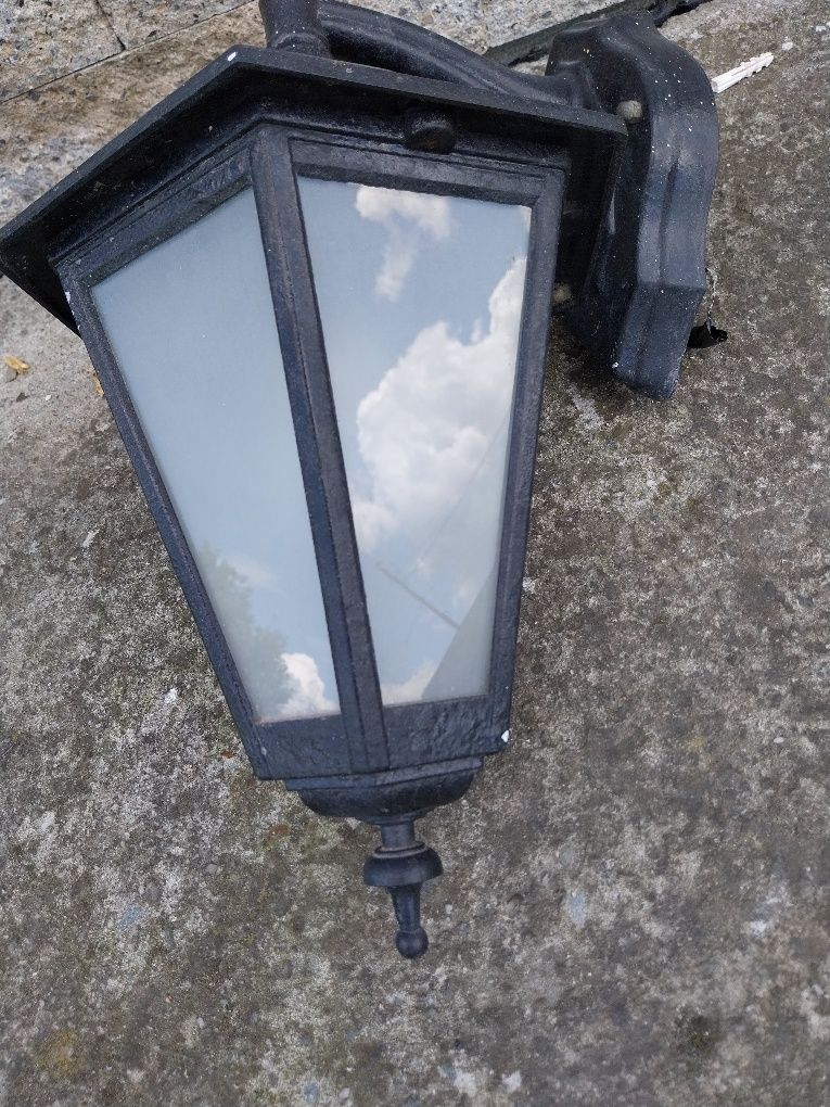 Lampa zewnętrzna