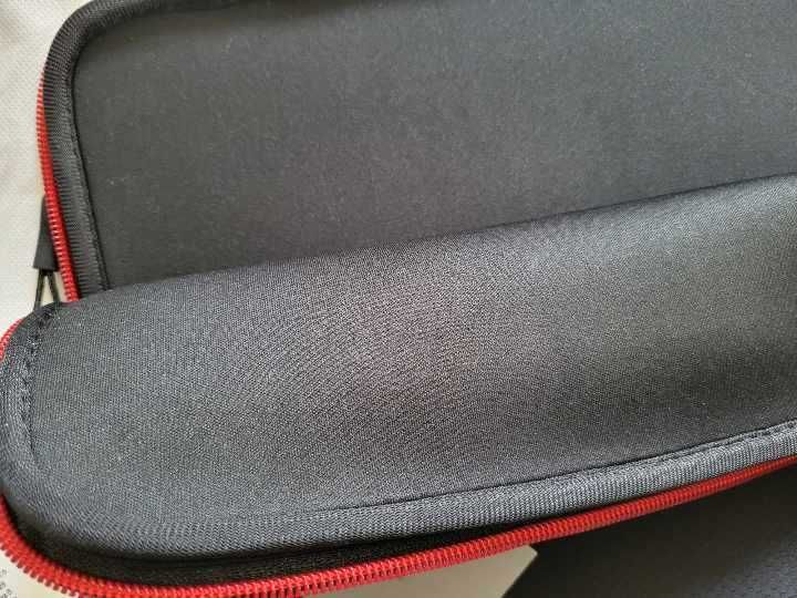 KAZAR STUDIO, NOWE! Czarne etui na laptop  wym. 35cm x 25cm