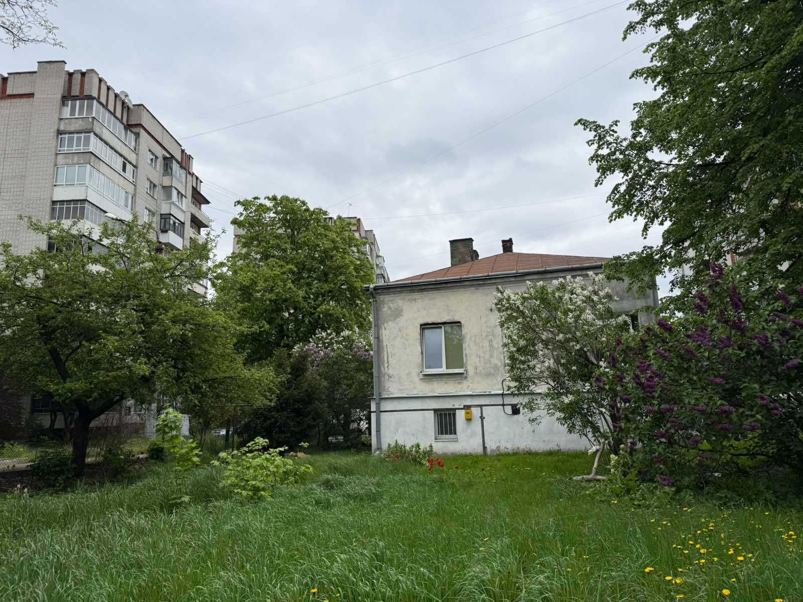 Продаж окремої будівлі в ТОП локації міста під клініку, ТЦ, комерцію